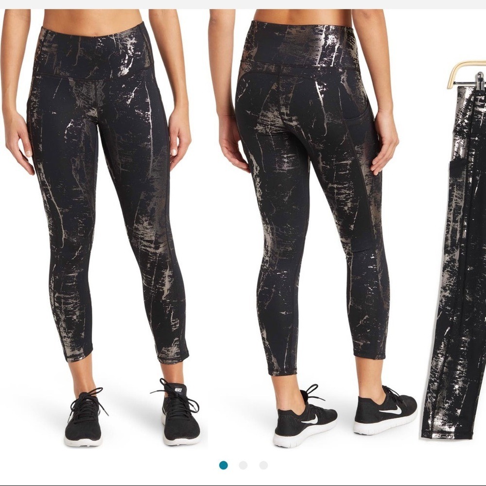 Zella High Waist Pocket Leggings Black Oak Foil Print Metallic Size Small NWT
